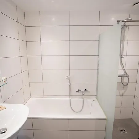 Vinhuset Hotel 3*