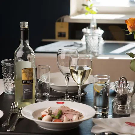 Vinhuset Hotell 3*