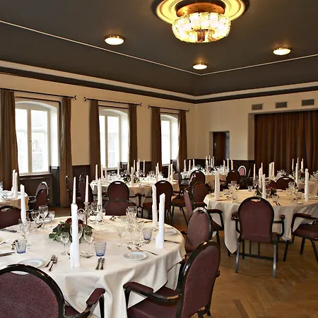 Vinhuset Szálloda 3*