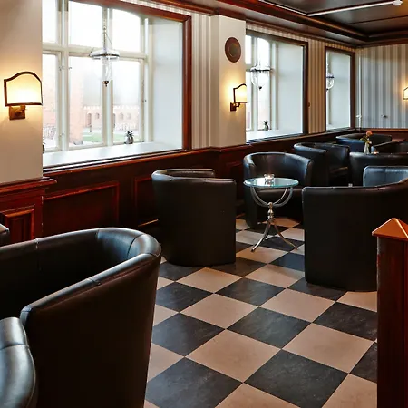 Hotell Vinhuset 3*