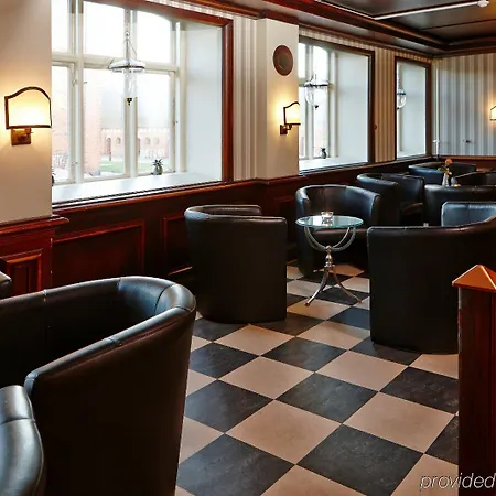 Hotel Vinhuset 3*