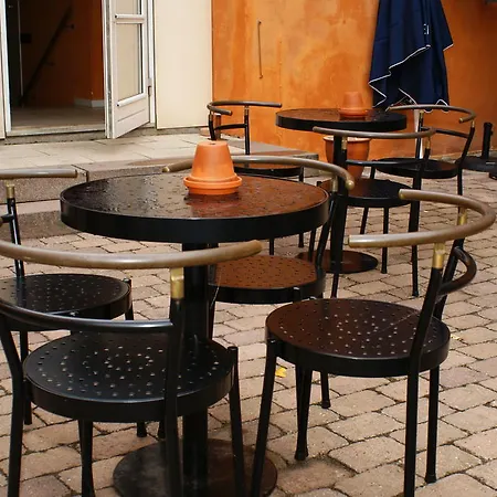 Vinhuset Hotel 3*